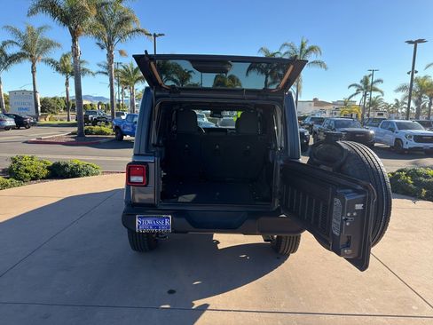 Used 2024 Jeep Wrangler Unlimited Sport image 8