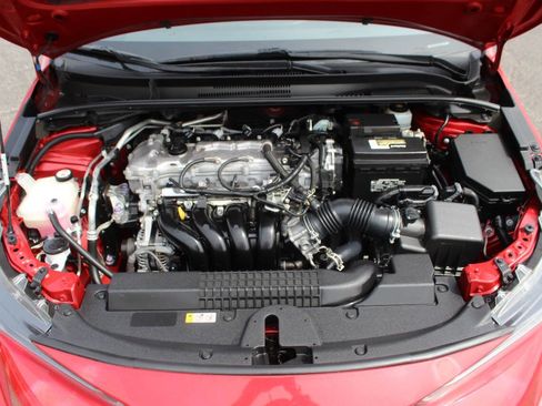 Used 2021 Toyota Corolla LE FWD image 18