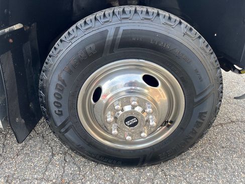 Used 2007 GMC Sierra 3500 W/T w/ Snow Plow Prep Package image 10