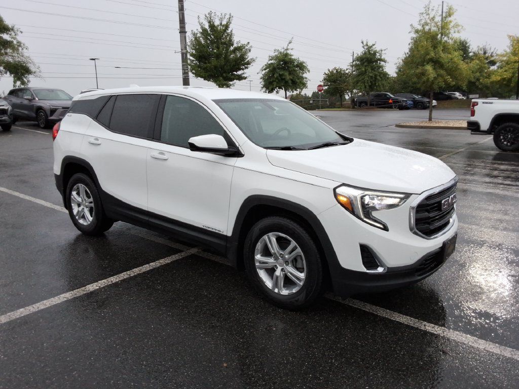 Used 2019 GMC Terrain SLE w/ LPO, Floor Liner Package AWD/4WD image 3