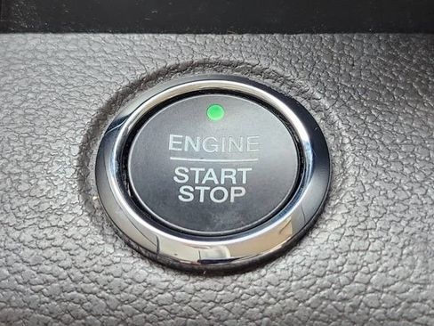 Used 2020 Ford Expedition XLT w/ Equipment Group 202A RWD image 19