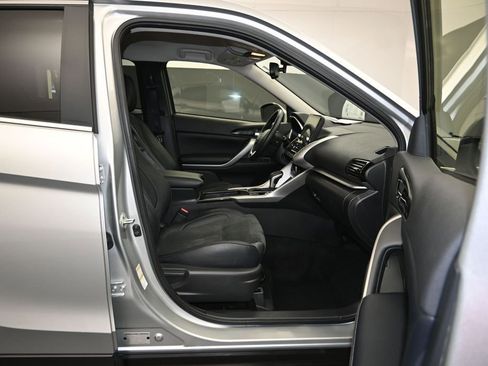 Used 2024 Mitsubishi Eclipse Cross SEL AWD/4WD image 27