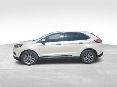 Used 2019 Ford Edge Titanium w/ Cold Weather Package AWD/4WD image 5