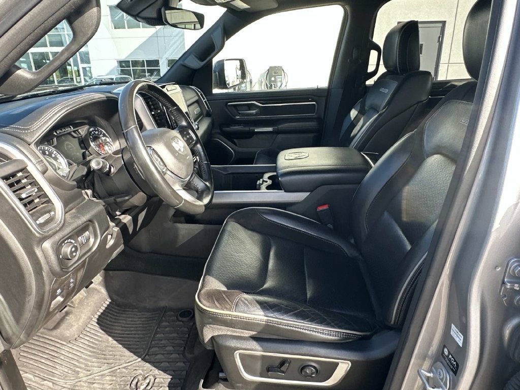 Used 2021 RAM 1500 Laramie w/ Sport Appearance Package AWD/4WD image 16