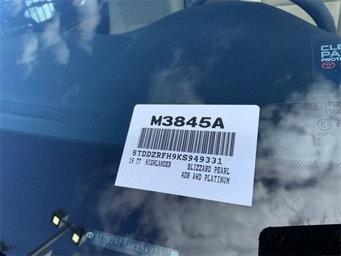 Used 2019 Toyota Highlander Limited Platinum image 40