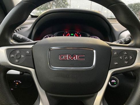 Used 2024 GMC Terrain SLE FWD image 16