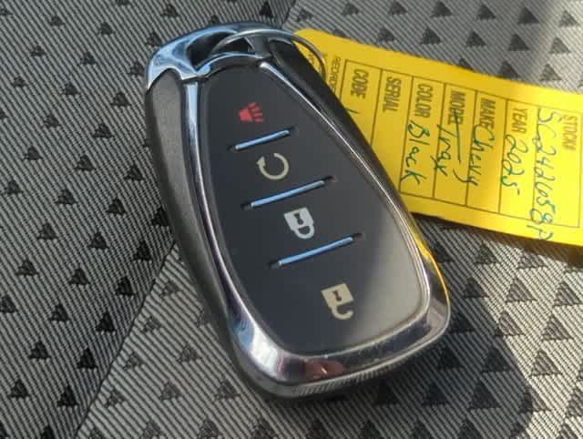 Used 2025 Chevrolet Trax LT FWD image 34