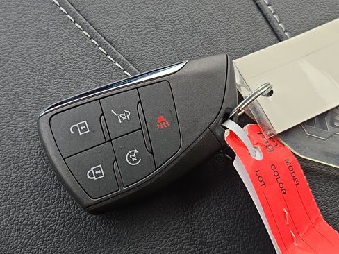 New 2026 Chevrolet Traverse LT w/ Driver Confidence Package image 29