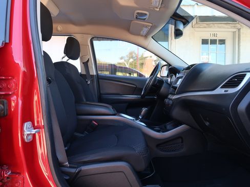 Used 2015 Dodge Journey SE w/ Flexible Seating Group image 27