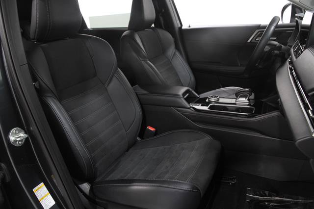 Used 2025 Mitsubishi Outlander SE AWD/4WD image 17