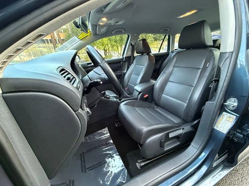 Used 2010 Volkswagen Jetta TDI image 10