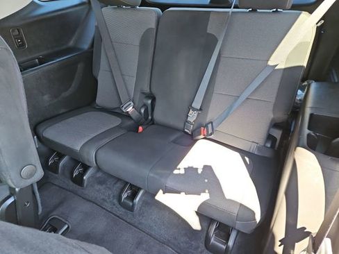 Used 2018 Chevrolet Traverse LT image 14