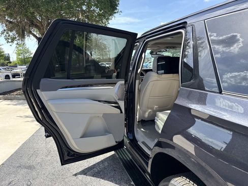 New 2026 Cadillac Escalade Platinum Sport AWD/4WD image 14