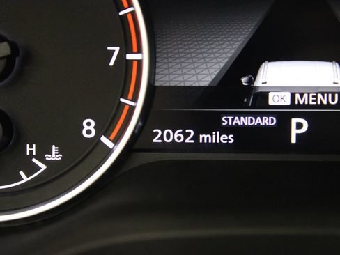 Used 2026 Nissan Rogue SV FWD image 11