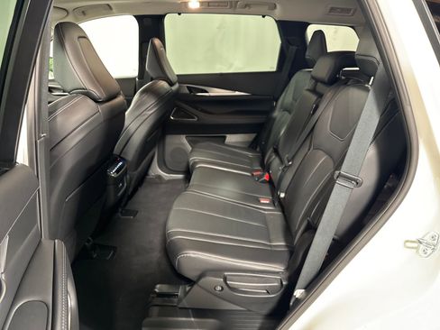 Certified 2025 INFINITI QX60 Luxe w/ Vision Package AWD/4WD image 5