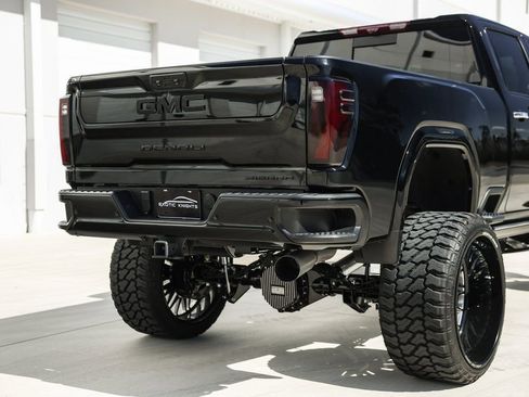 Used 2024 GMC Sierra 3500 Denali Ultimate image 14