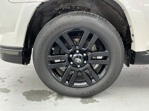 Used 2019 Toyota 4Runner Limited image 18