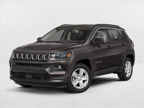 Used 2023 Jeep Compass Latitude w/ Convenience Group AWD/4WD image 1