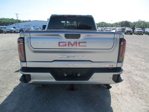New 2026 GMC Sierra 2500 AT4 w/ AT4 Premium Plus Package AWD/4WD image 6