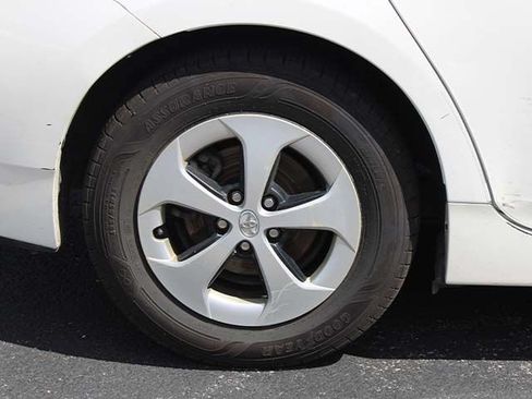 Used 2013 Toyota Prius Two FWD image 8