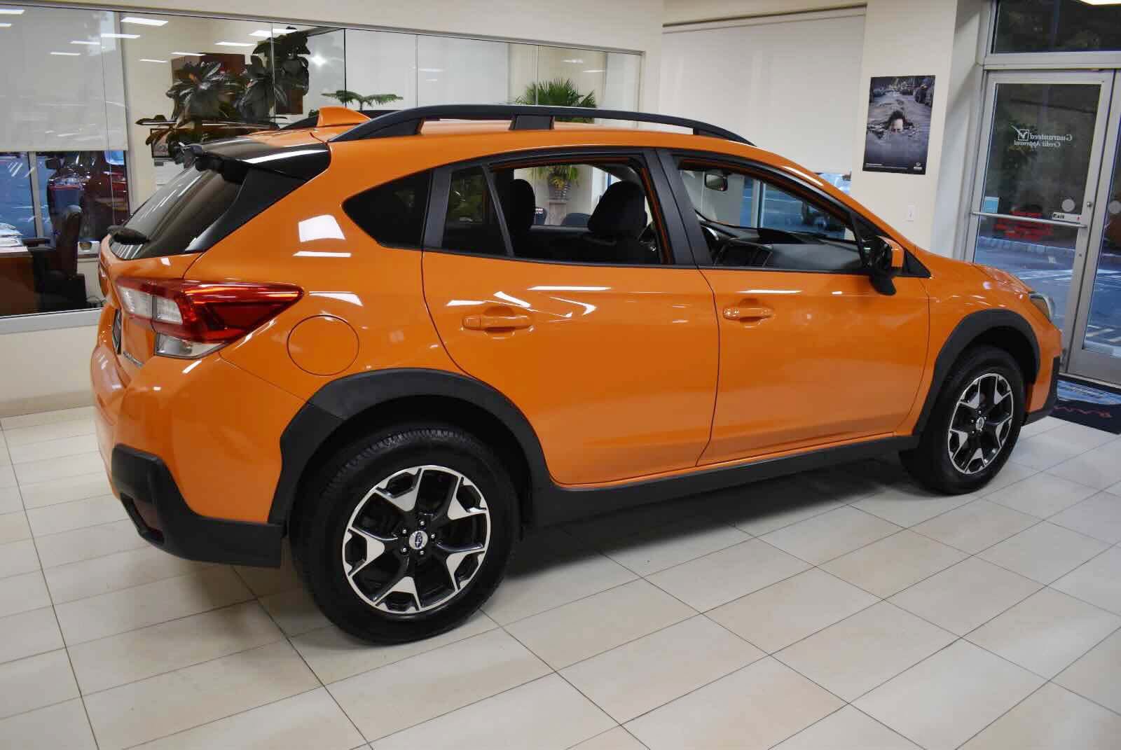 Used 2018 Subaru Crosstrek 2.0i Premium w/ Moonroof Package AWD/4WD image 3