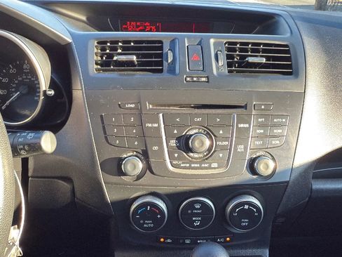 Used 2014 MAZDA MAZDA5 Sport image 18