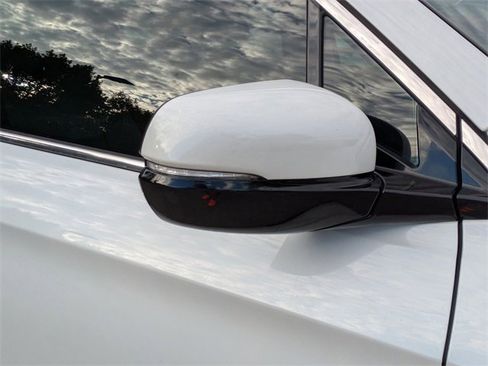 Certified 2021 Honda Pilot Touring image 12