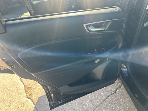 Used 2015 Ford Edge SEL w/ Equipment Group 201A image 11