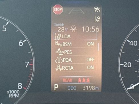 Used 2024 Toyota Corolla Cross LE image 19