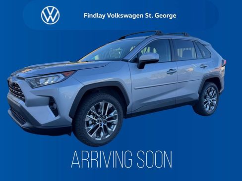 Used 2019 Toyota RAV4 XLE Premium w/ Cold Weather Package AWD/4WD image 1