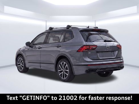 Used 2024 Volkswagen Tiguan SE R-Line FWD image 3