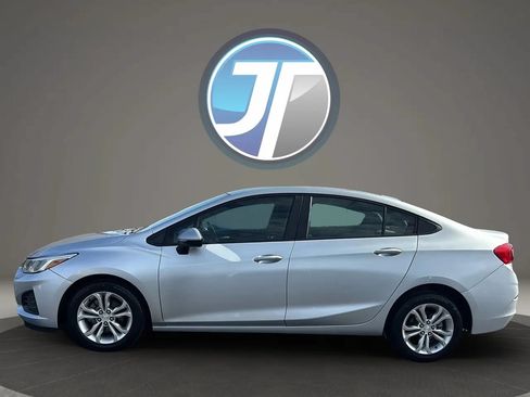 Used 2019 Chevrolet Cruze LS w/ LS Convenience Package FWD image 24