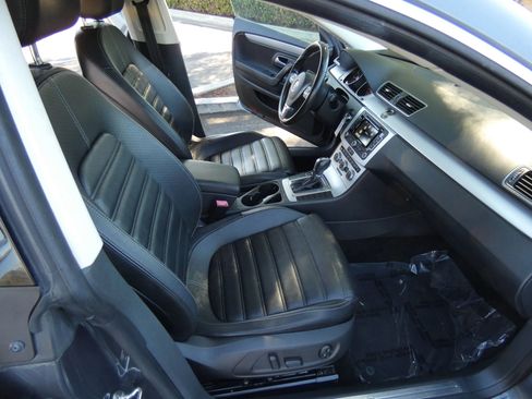 Used 2014 Volkswagen CC Sport image 25