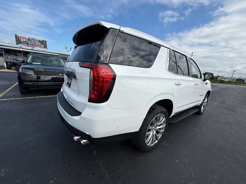 Used 2024 GMC Yukon Denali w/ Advanced Technology Package AWD/4WD image 3