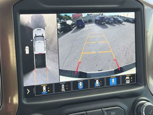 Used 2021 Chevrolet Silverado 3500 High Country image 10