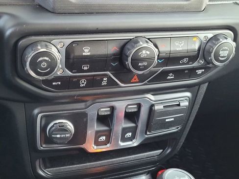 Certified 2021 Jeep Wrangler Sport image 11