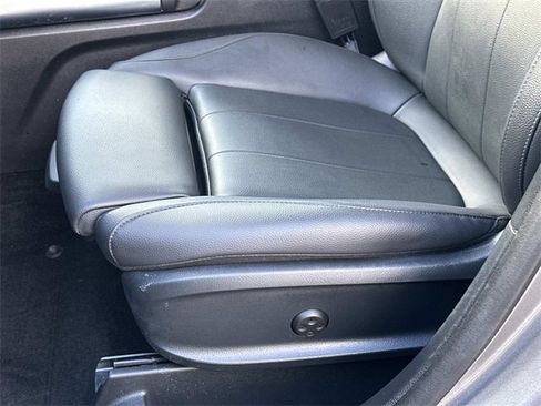 Certified 2023 Mercedes-Benz GLA 250 4MATIC image 16