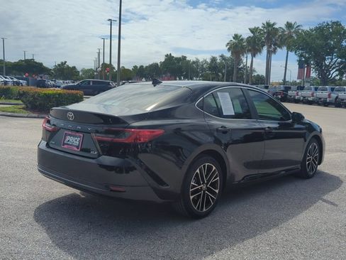 Used 2026 Toyota Camry XLE FWD image 5