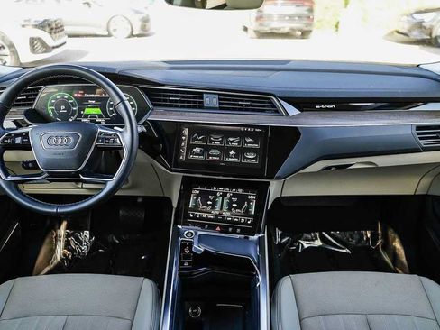 Used 2024 Audi Q8 e-tron Premium Plus w/ Premium Plus Package AWD/4WD image 12