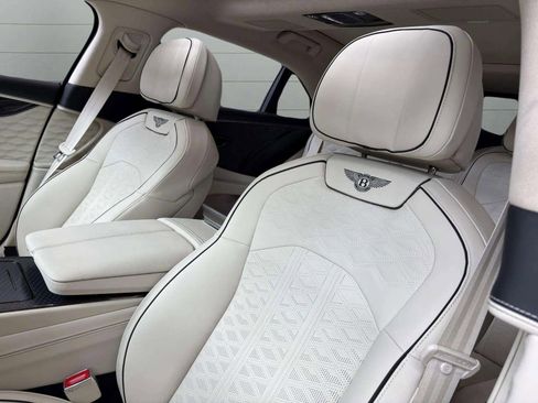 New 2025 Bentley Flying Spur Plug-In Hybrid image 41