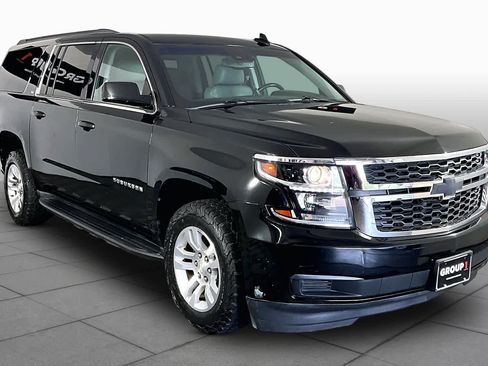 Used 2020 Chevrolet Suburban LT RWD image 3