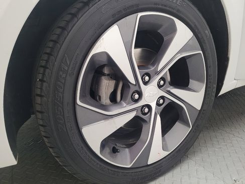 Used 2020 Chevrolet Sonic Premier FWD image 31