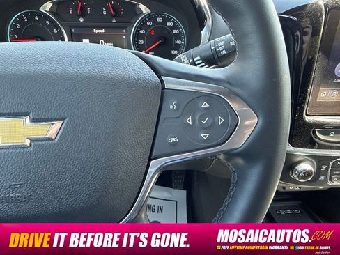 Used 2023 Chevrolet Traverse LT w/ LT Premium Package AWD/4WD image 33