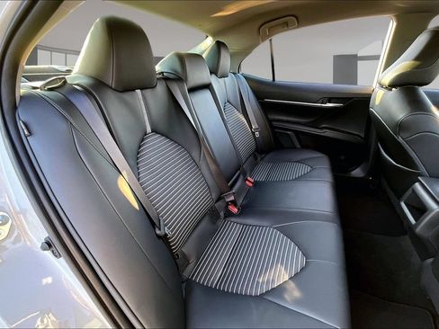 Used 2022 Toyota Camry SE FWD image 23