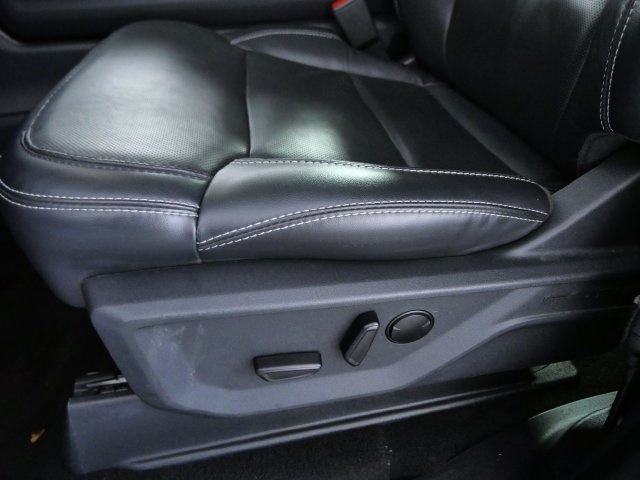 Certified 2025 Ford Expedition Platinum AWD/4WD image 18