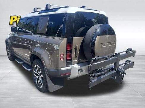 Used 2025 Land Rover Defender 110 S AWD/4WD image 4