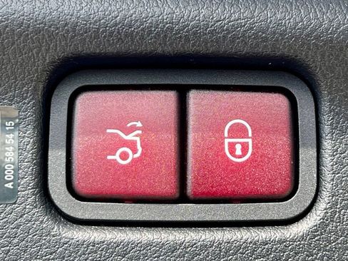 Certified 2024 Mercedes-Benz C 300 4MATIC Sedan image 32