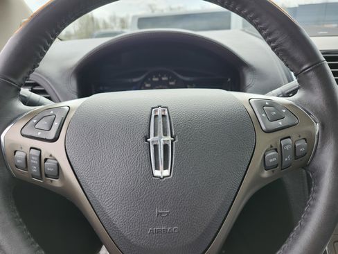 Used 2014 Lincoln MKX AWD w/ Equipment Group 101A image 31