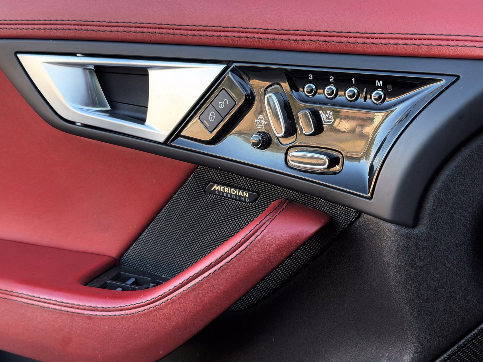 Used 2016 Jaguar F-TYPE S RWD image 56