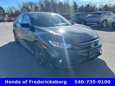 Used 2018 Honda Civic Sport image 9